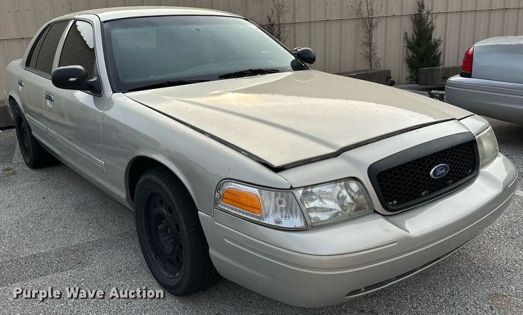 image for item LR9619 2011 Ford Crown Victoria Police Interceptor