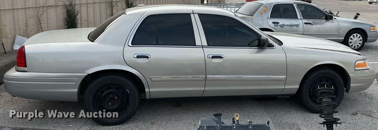 image for item LR9619 2011 Ford Crown Victoria Police Interceptor