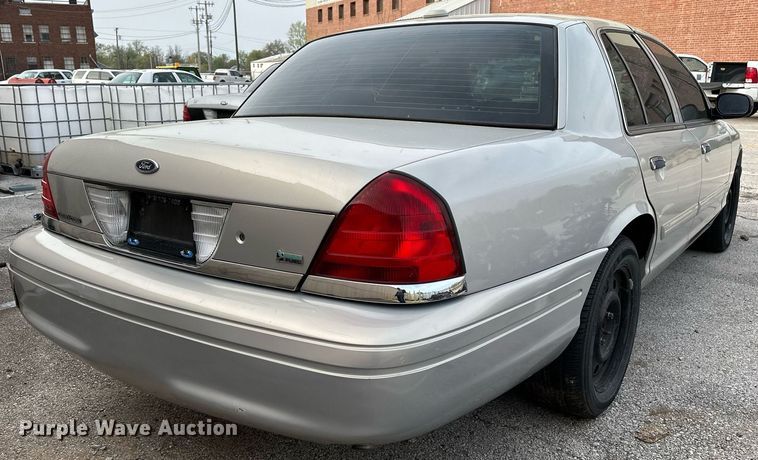 image for item LR9619 2011 Ford Crown Victoria Police Interceptor
