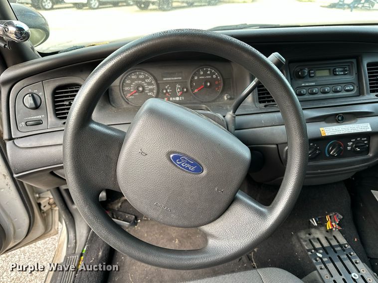 image for item LR9619 2011 Ford Crown Victoria Police Interceptor