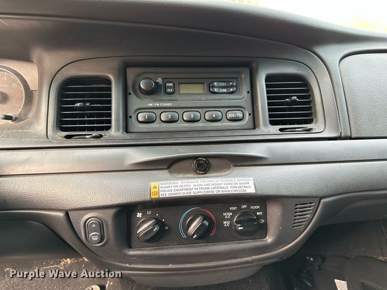 image for item LR9619 2011 Ford Crown Victoria Police Interceptor