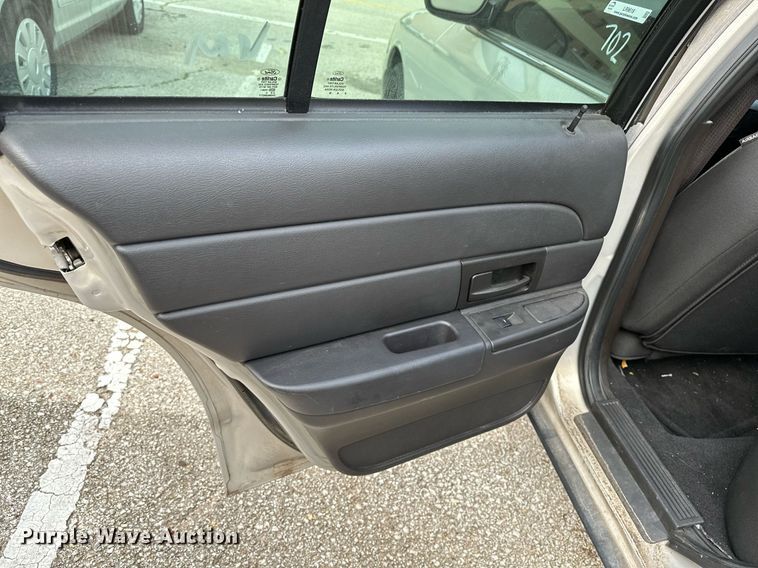 image for item LR9619 2011 Ford Crown Victoria Police Interceptor