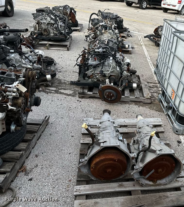 image for item LR9621 (5) engine blocks