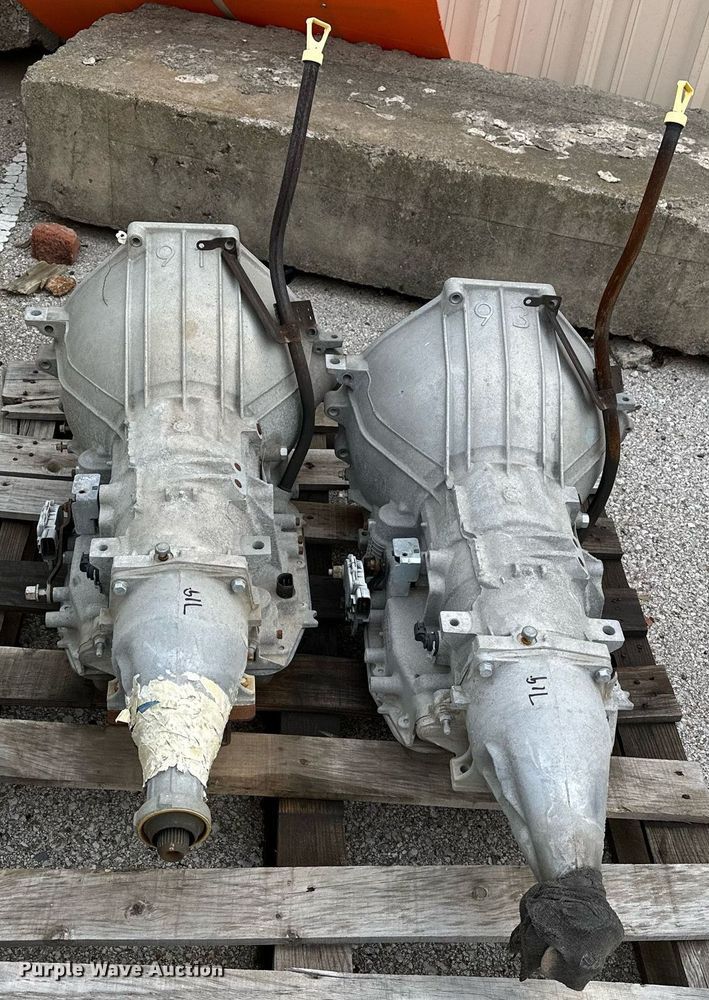 image for item LR9621 (5) engine blocks