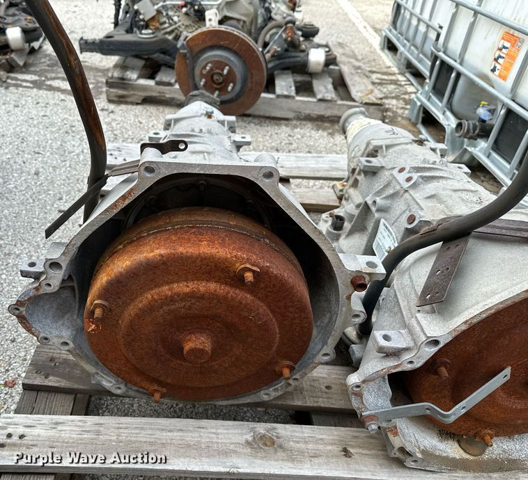 image for item LR9621 (5) engine blocks