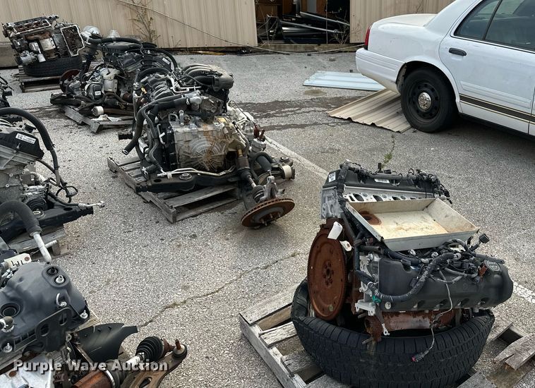 image for item LR9622 (4) engine blocks