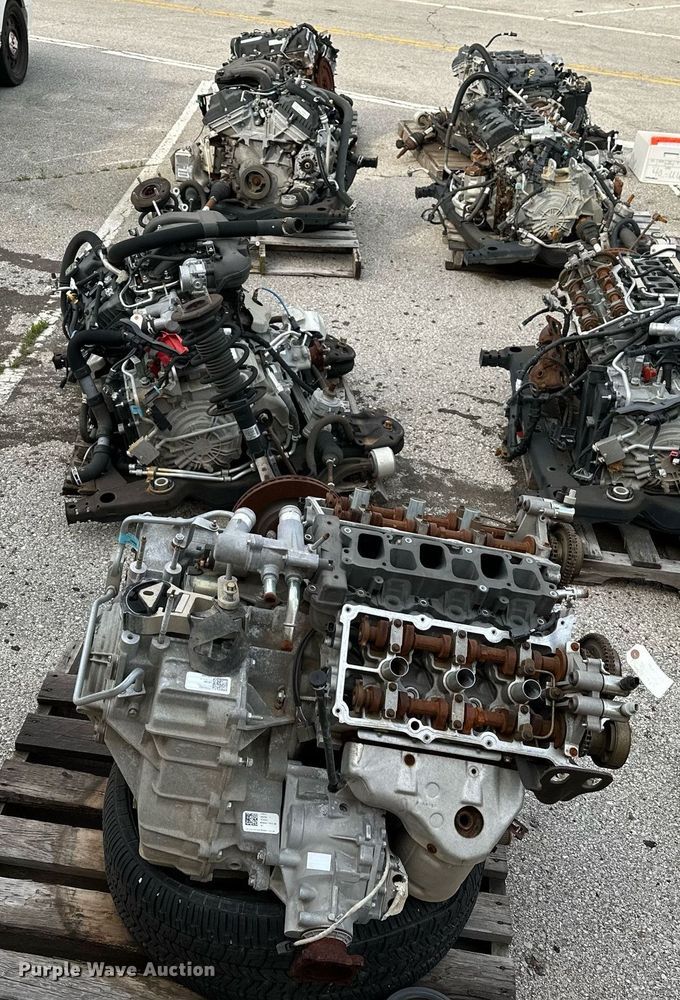 image for item LR9622 (4) engine blocks