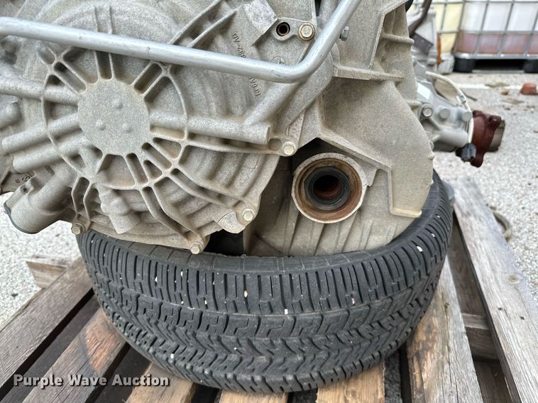 image for item LR9622 (4) engine blocks