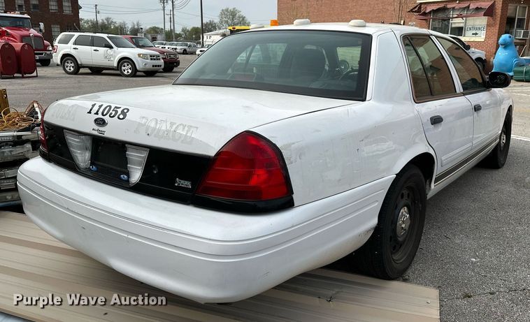 image for item LR9623 2011 Ford Crown Victoria Police Interceptor