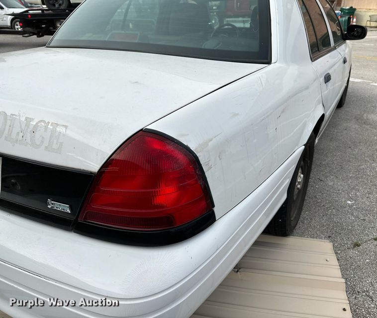 image for item LR9623 2011 Ford Crown Victoria Police Interceptor