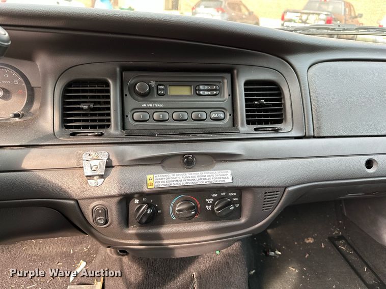 image for item LR9623 2011 Ford Crown Victoria Police Interceptor