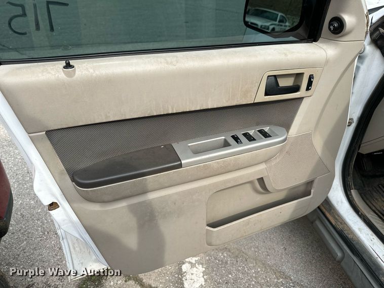 image for item LR9625 2009 Ford Escape Hybrid  SUV