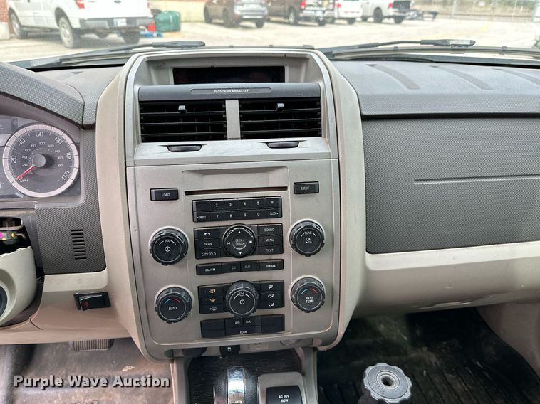 image for item LR9625 2009 Ford Escape Hybrid  SUV