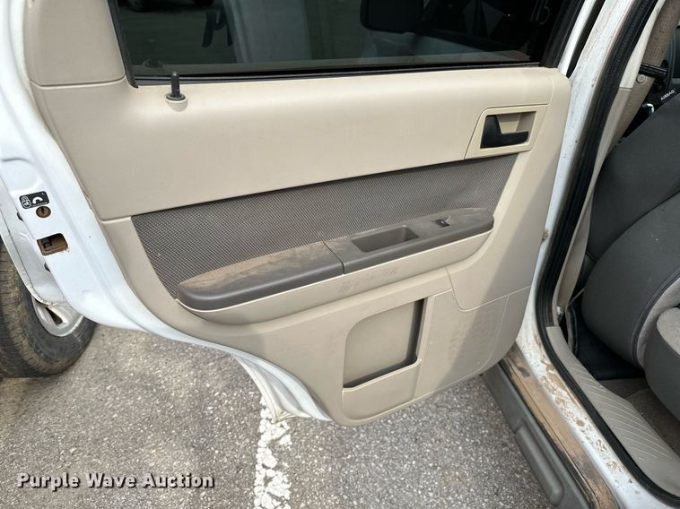 image for item LR9625 2009 Ford Escape Hybrid  SUV