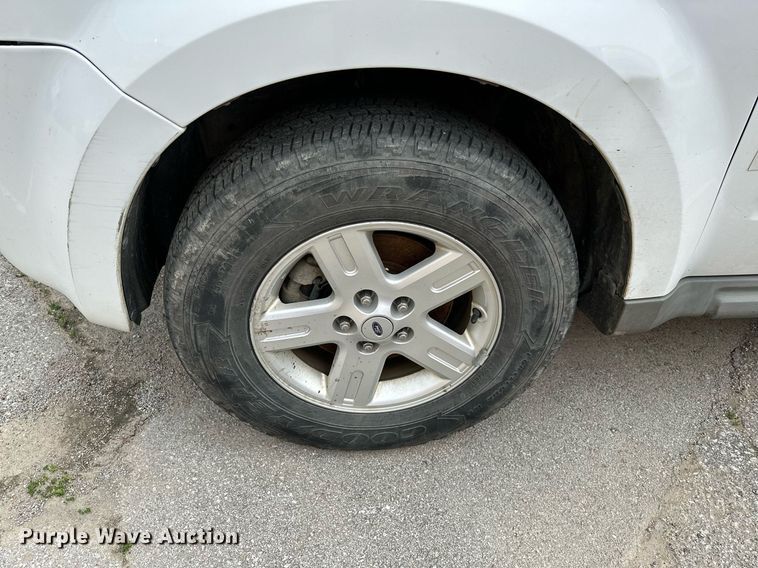 image for item LR9625 2009 Ford Escape Hybrid  SUV