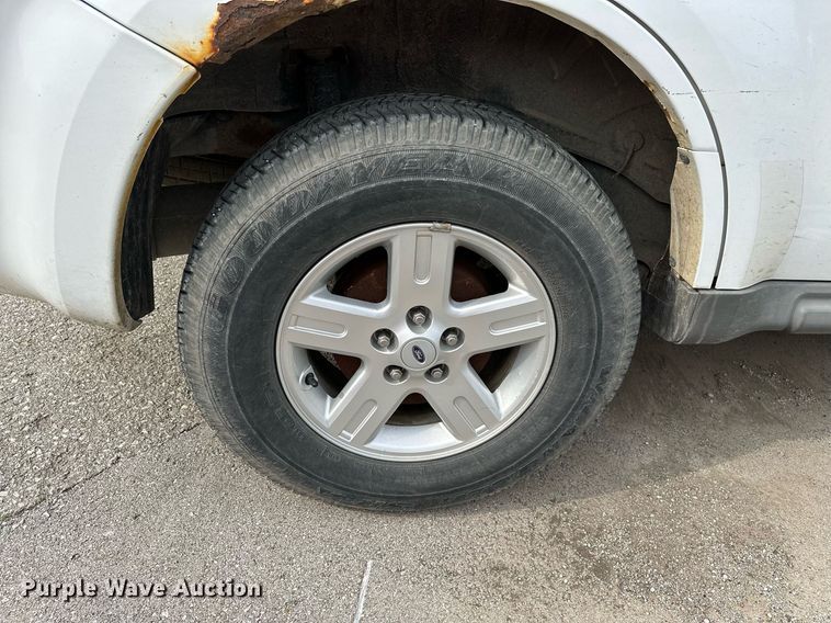 image for item LR9625 2009 Ford Escape Hybrid  SUV