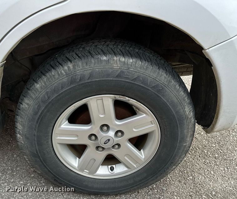 image for item LR9625 2009 Ford Escape Hybrid  SUV