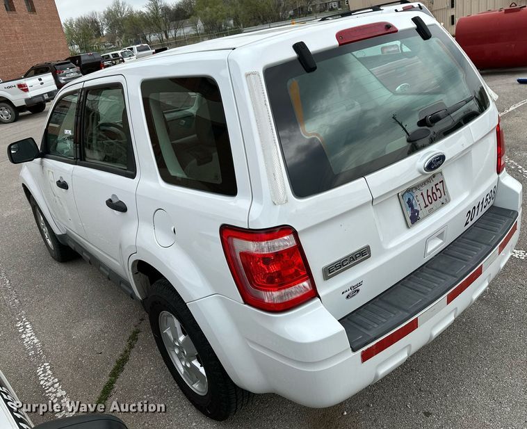 image for item LR9627 2011 Ford Escape  SUV