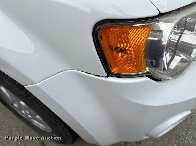 image for item LR9627 2011 Ford Escape  SUV