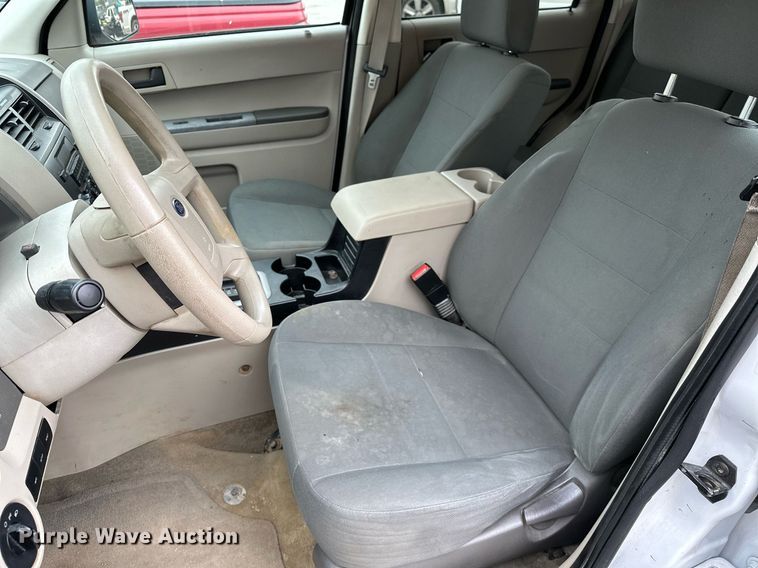 image for item LR9627 2011 Ford Escape  SUV