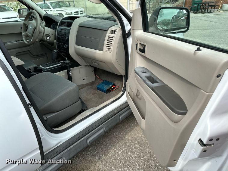 image for item LR9627 2011 Ford Escape  SUV