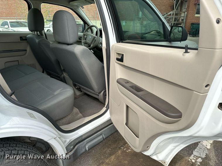 image for item LR9627 2011 Ford Escape  SUV