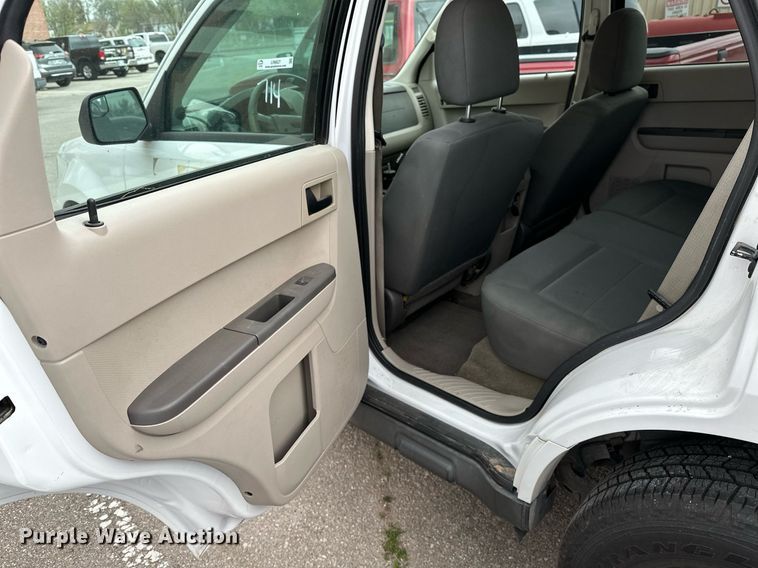 image for item LR9627 2011 Ford Escape  SUV