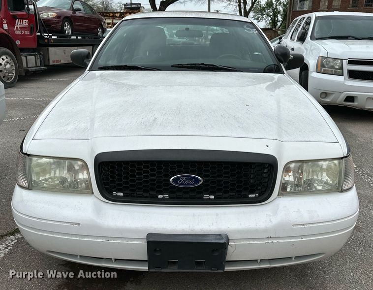 image for item LR9628 2011 Ford Crown Victoria Police Interceptor