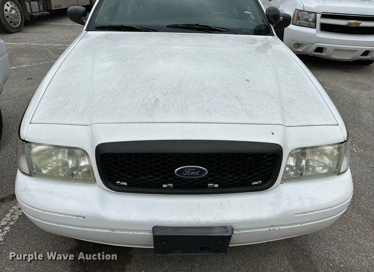 image for item LR9628 2011 Ford Crown Victoria Police Interceptor