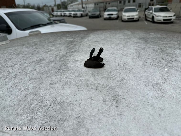 image for item LR9628 2011 Ford Crown Victoria Police Interceptor