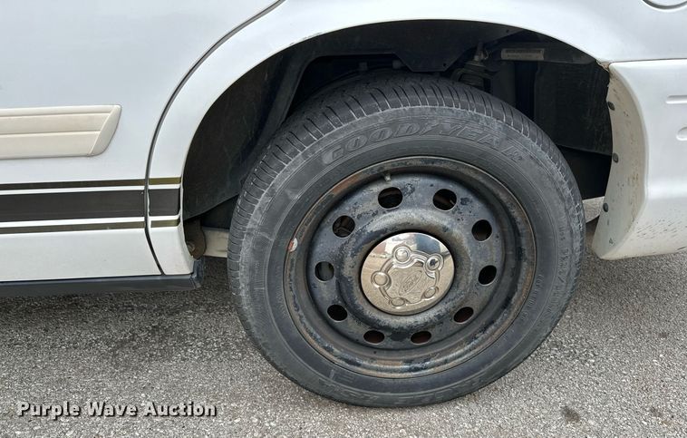 image for item LR9628 2011 Ford Crown Victoria Police Interceptor