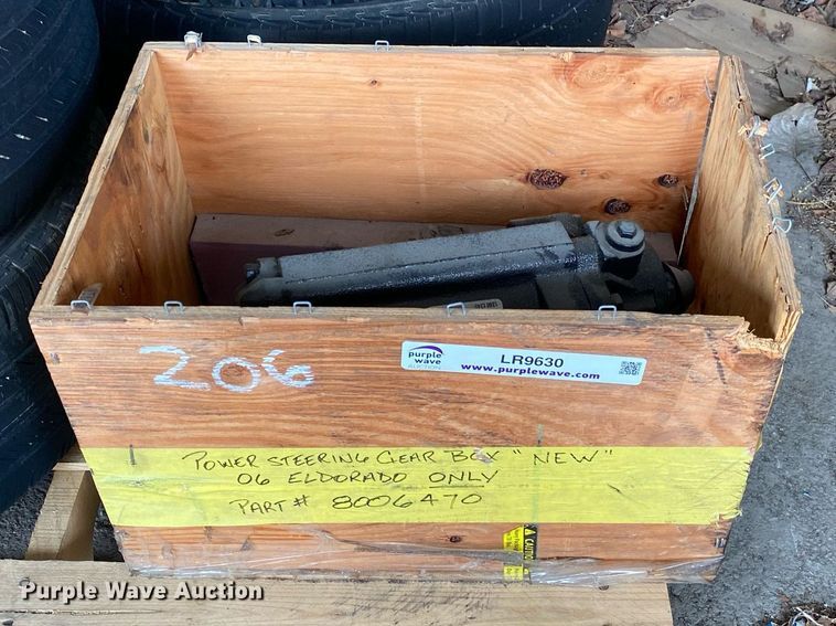 image for item LR9630 Eldorado  steering gearbox