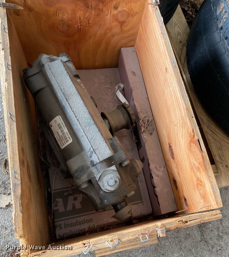 image for item LR9630 Eldorado  steering gearbox