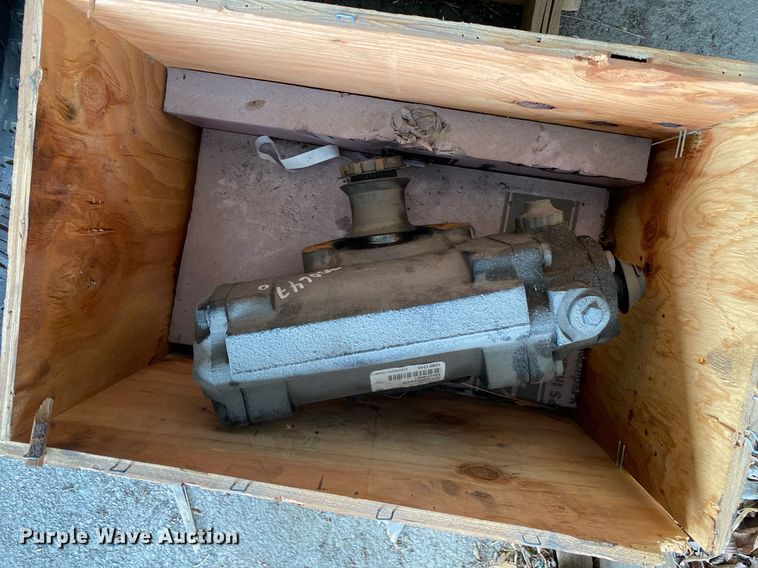 image for item LR9630 Eldorado  steering gearbox