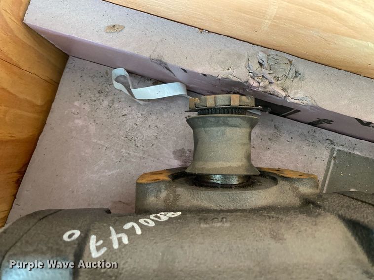 image for item LR9630 Eldorado  steering gearbox