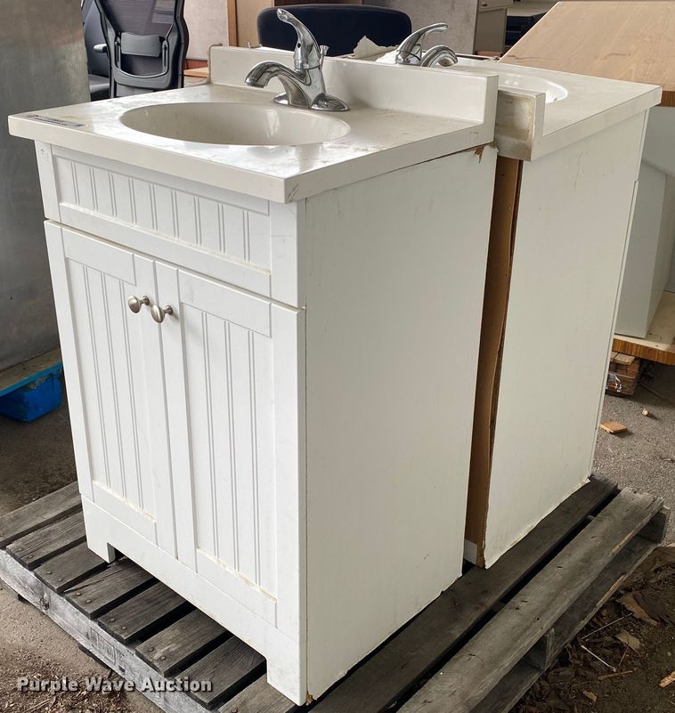 image for item LR9633 (2) bathroom vanities