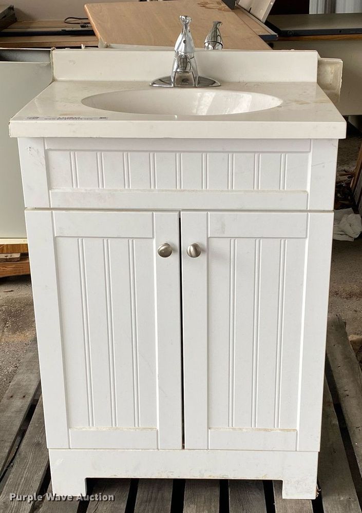 image for item LR9633 (2) bathroom vanities