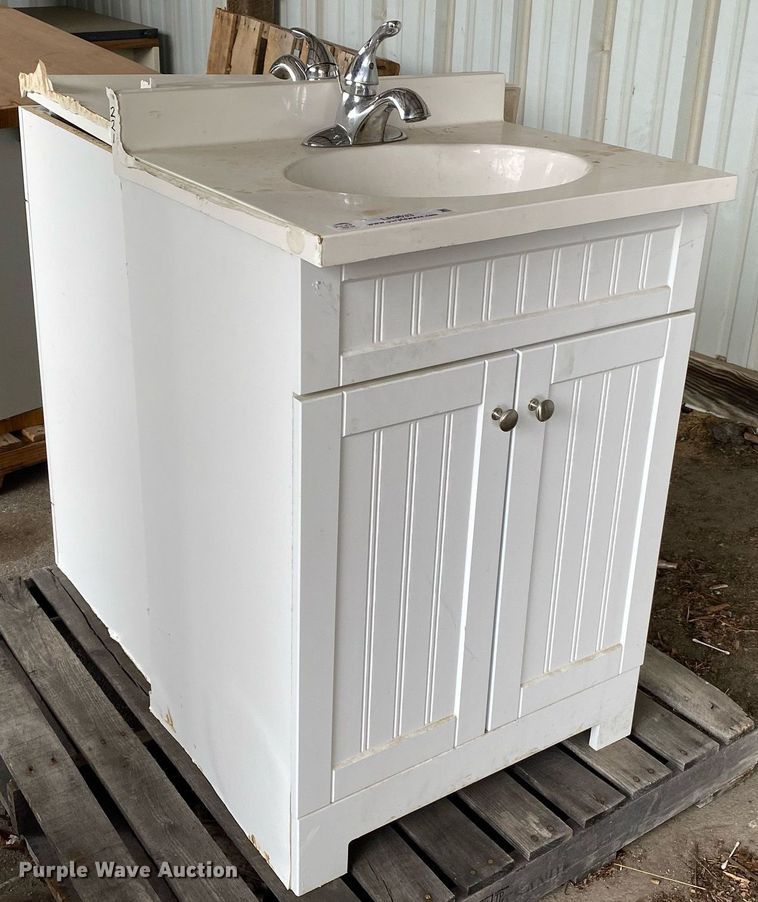 image for item LR9633 (2) bathroom vanities