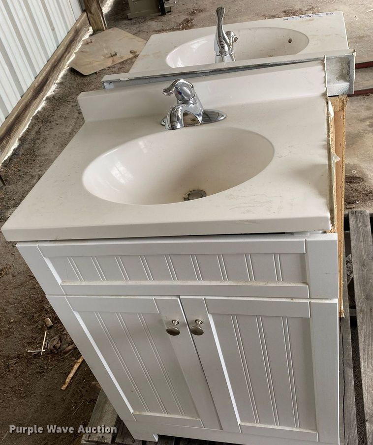 image for item LR9633 (2) bathroom vanities