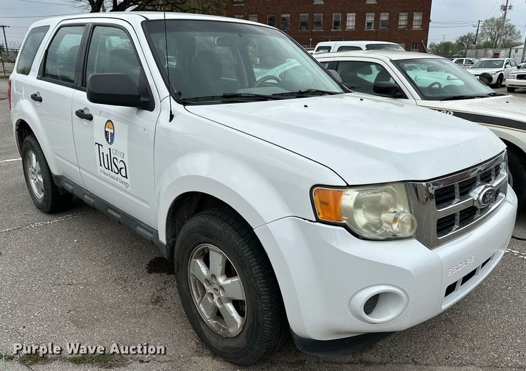 image for item LR9636 2010 Ford Escape  SUV