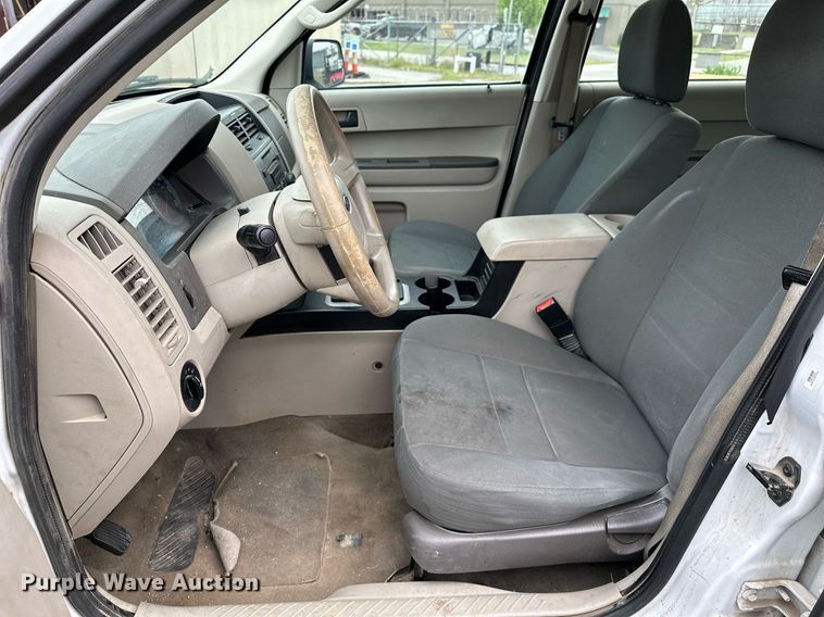 image for item LR9636 2010 Ford Escape  SUV