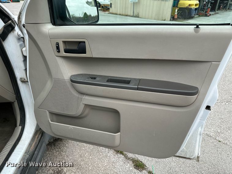 image for item LR9636 2010 Ford Escape  SUV