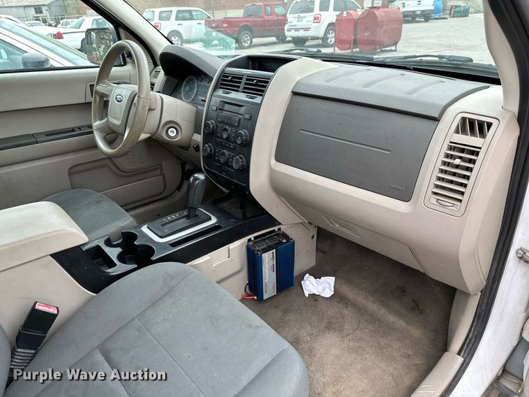 image for item LR9636 2010 Ford Escape  SUV