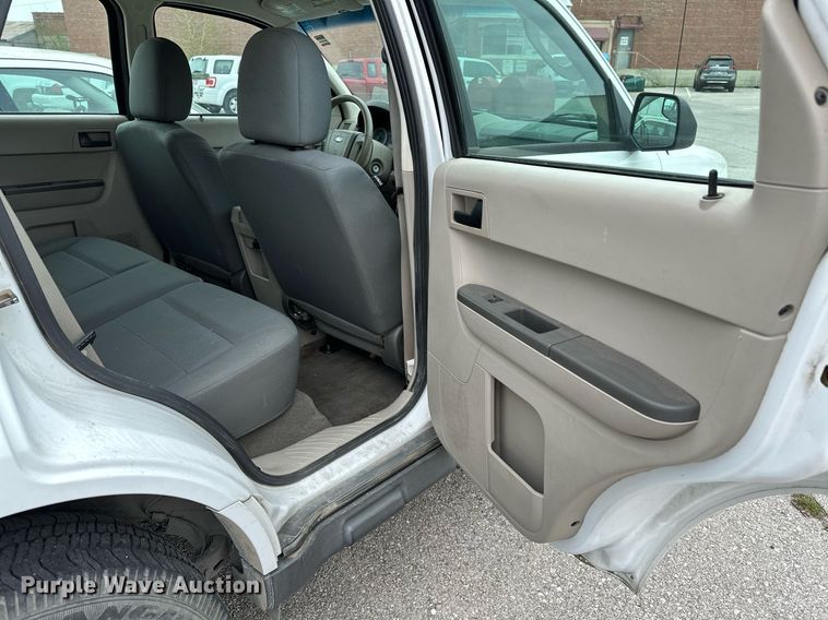 image for item LR9636 2010 Ford Escape  SUV