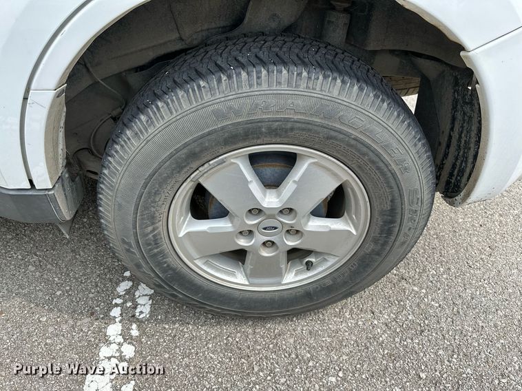 image for item LR9636 2010 Ford Escape  SUV