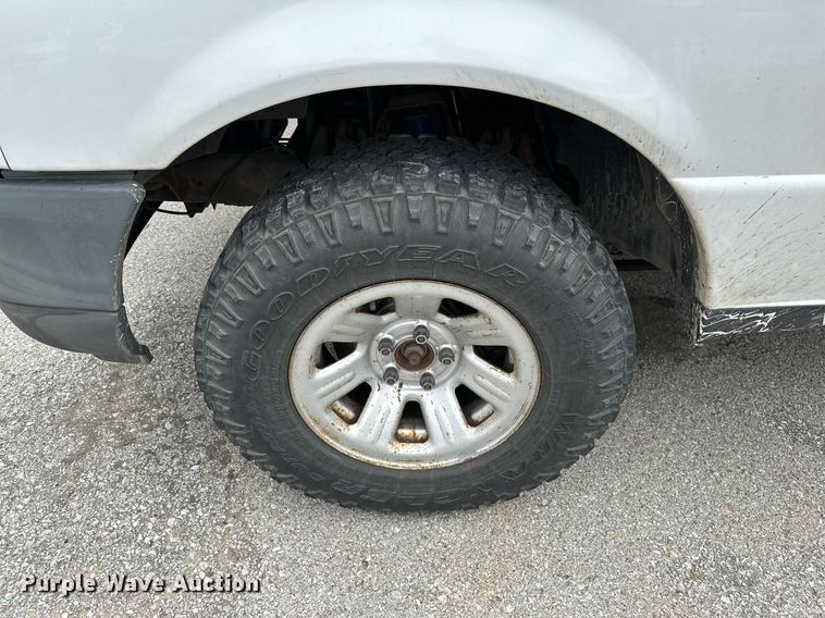 image for item LR9638 2006 Ford Ranger  SuperCab pickup truck