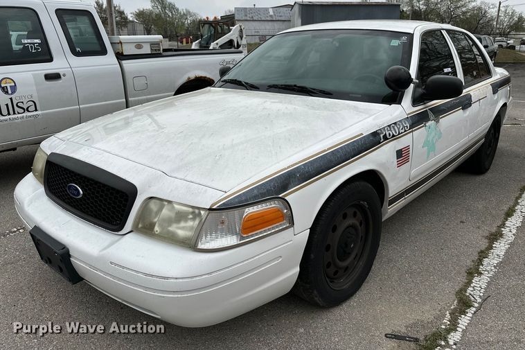 image for item LR9639 2006 Ford Crown Victoria Police Interceptor