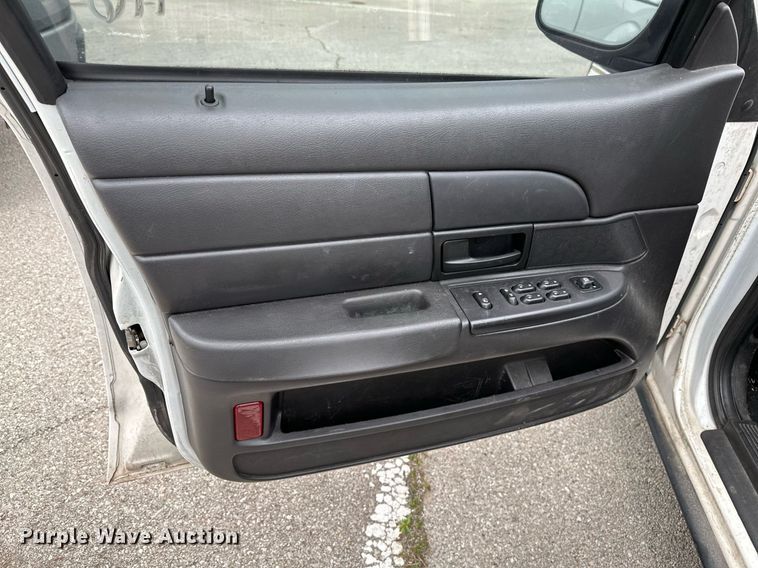 image for item LR9639 2006 Ford Crown Victoria Police Interceptor