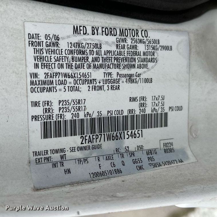 image for item LR9639 2006 Ford Crown Victoria Police Interceptor