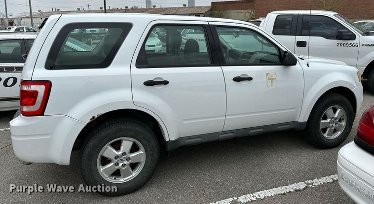 image for item LR9640 2010 Ford Escape  SUV